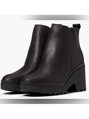 Eileen Fisher Black Leather Chunky Chelsea Platform Boots